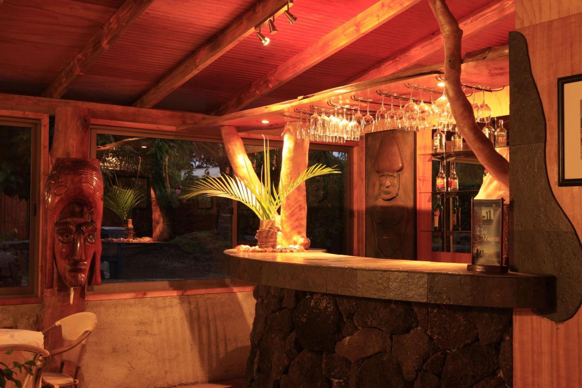 Hotel Vai Moana Hanga Roa Exterior photo