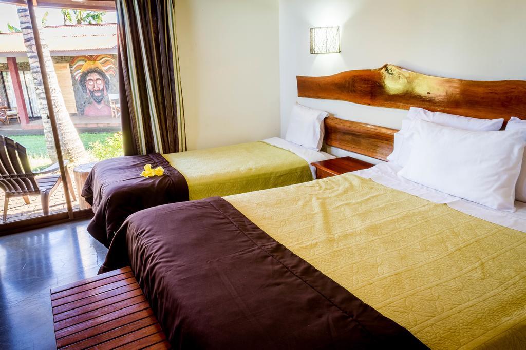 Hotel Vai Moana Hanga Roa Exterior photo