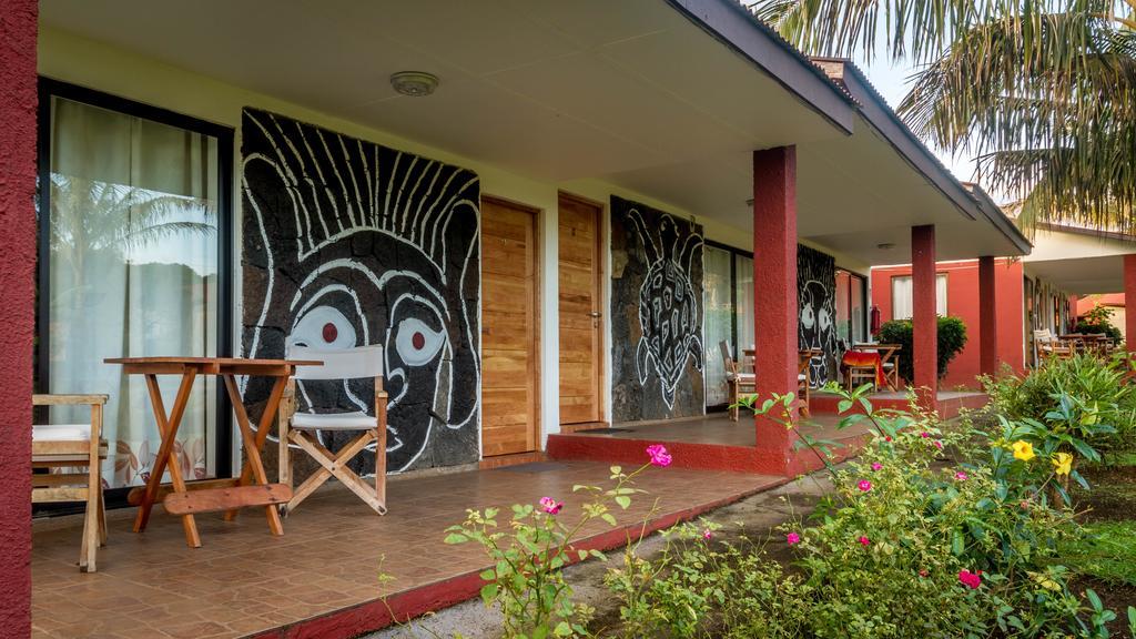 Hotel Vai Moana Hanga Roa Exterior photo