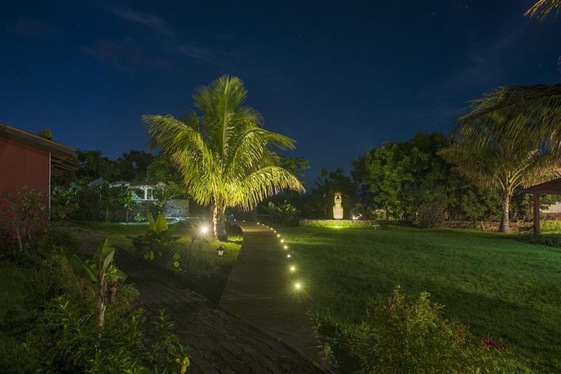 Hotel Vai Moana Hanga Roa Exterior photo